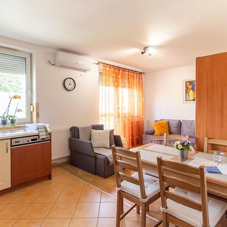 Viky'S Apartment Győr Zewnętrze zdjęcie
